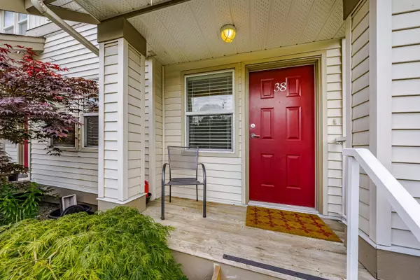 Port Coquitlam, BC V3B 8C7,1260 Riverside DR #38