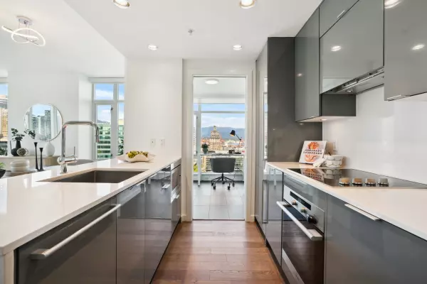 Vancouver, BC V6B 0K9,161 W Georgia ST #1910