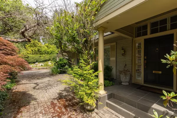 Vancouver, BC V6N 1H7,6456 Mackenzie PL