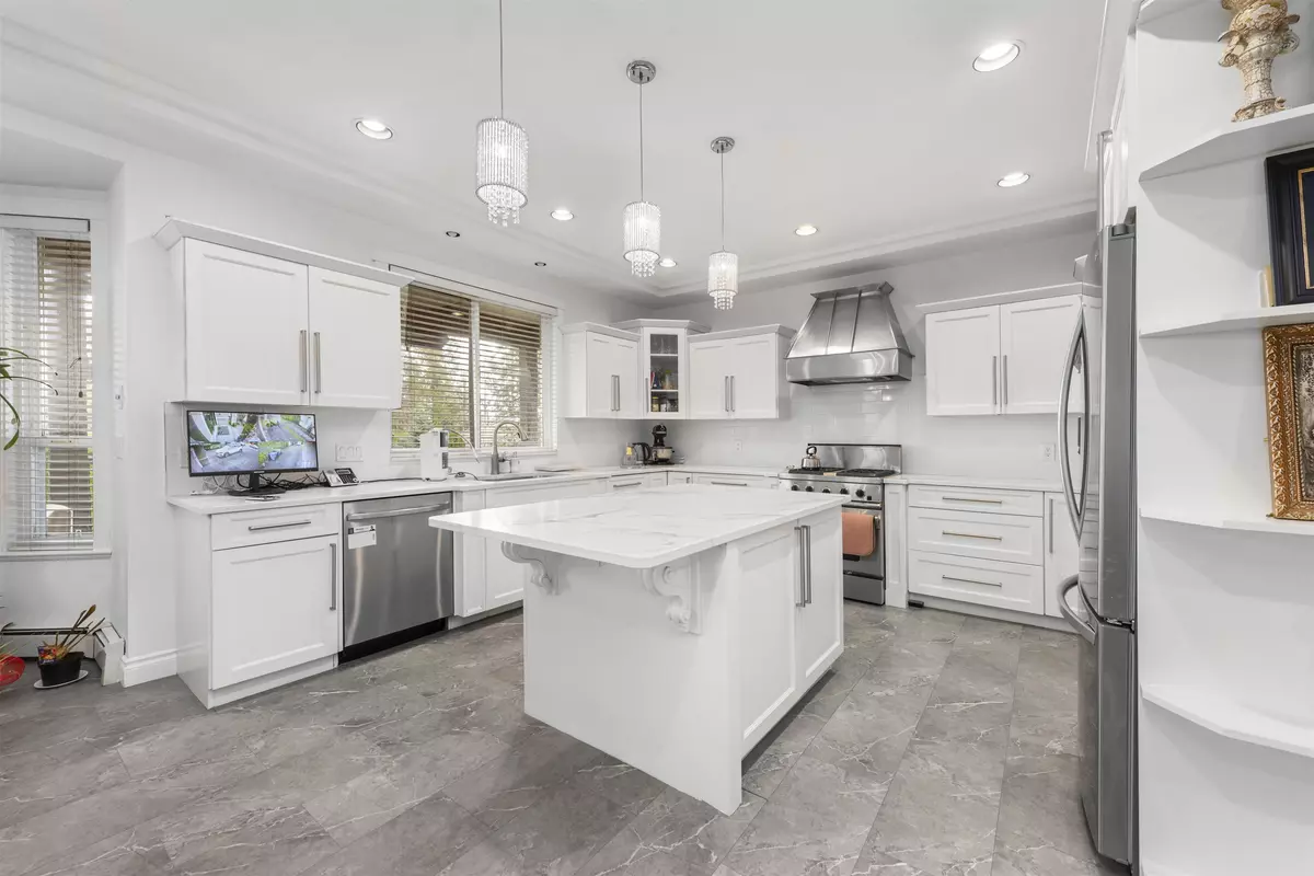 Surrey, BC V4N 4P8,11266 163 ST