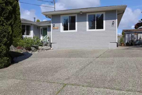 Sechelt, BC V0N 3A7,6330 Oracle RD