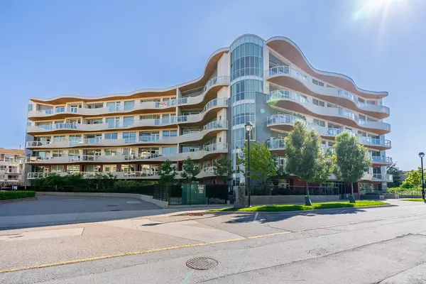 20416 Park AVE #103,  Langley,  BC V3A 0N2