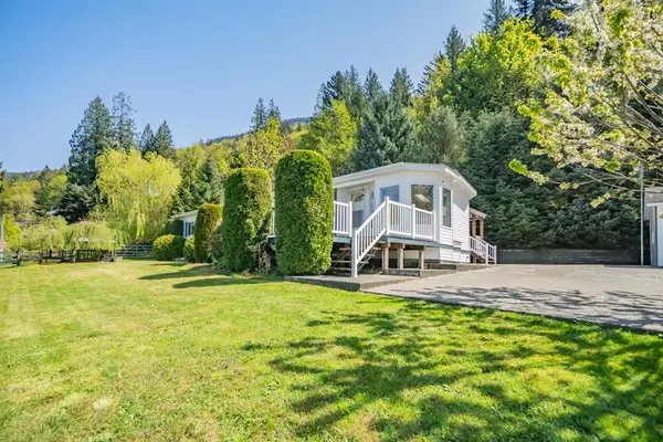 Yarrow, BC V2R 5G8,41852 Bowman RD