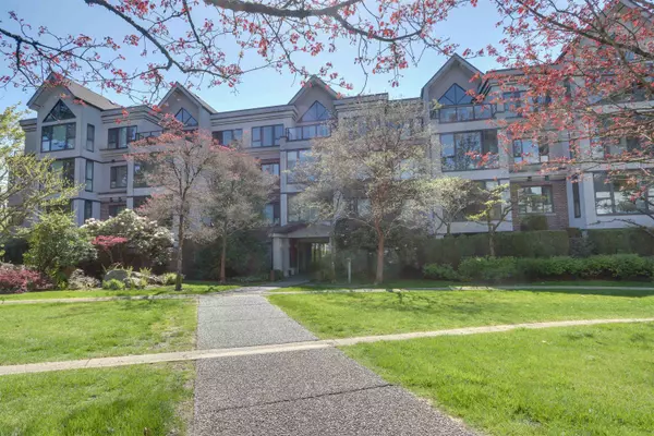 175 E 10th ST #105,  North Vancouver,  BC V7L 4W1