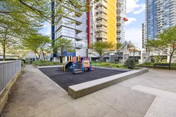 Vancouver, BC V6B 1X6,131 Regiment SQ #809