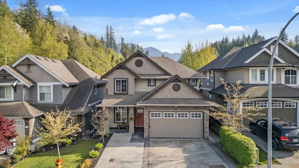 Cultus Lake, BC V2R 0K7,45432 Ariel PL