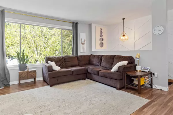 Hope, BC V0X 1L1,21322 Mallard DR