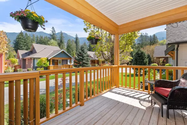 Lindell Beach, BC V2R 0E1,1845 Blackberry LN