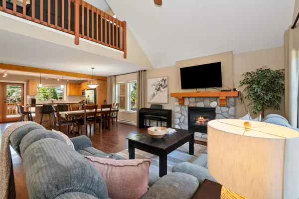 Lindell Beach, BC V2R 0E1,1845 Blackberry LN