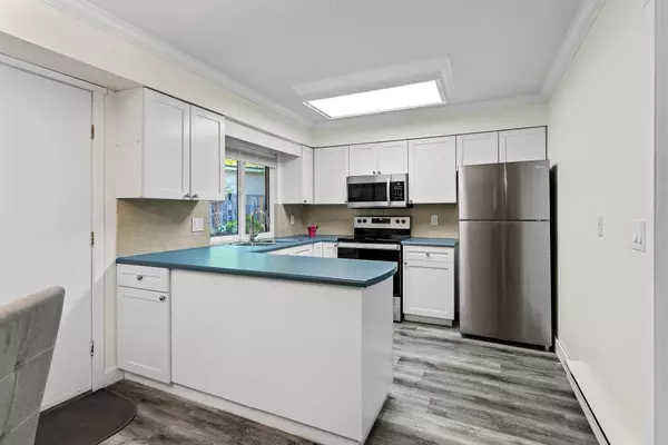 Port Coquitlam, BC V3B 5X2,1049 Cornwall DR