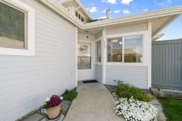 Harrison Hot Springs, BC V0M 1K0,730 Mccombs DR #19