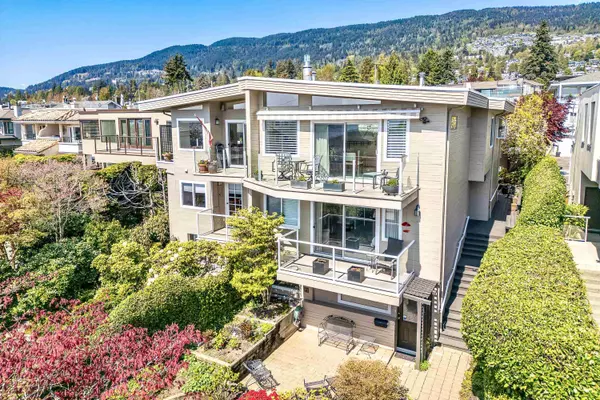 West Vancouver, BC V7V 1C9,2343 Bellevue AVE