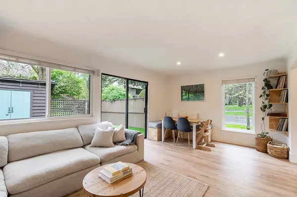 Richmond, BC V7E 4J5,11491 7th AVE #20