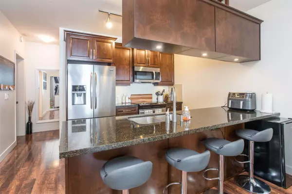 Maple Ridge, BC V2X 6P6,11887 Burnett ST #415