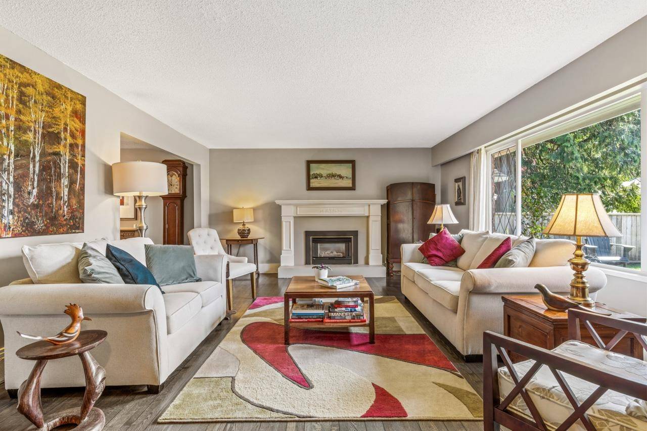 North Vancouver, BC V7R 1W8,1102 Lodge RD