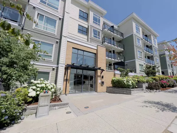 Surrey, BC V3T 0B8,13789 107a AVE #520