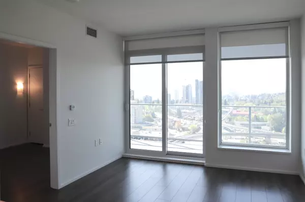 Burnaby, BC V3J 0M3,3888 Evergreen PL #907