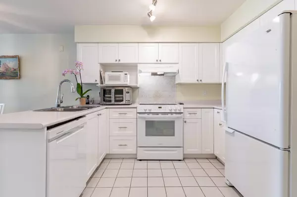 Port Coquitlam, BC V3B 7P8,1966 Coquitlam AVE #111