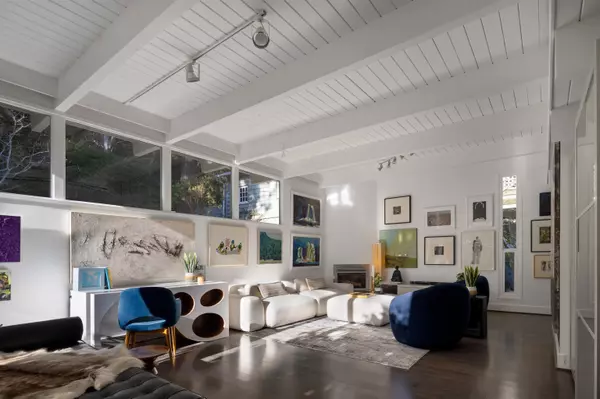 West Vancouver, BC V7W 2H9,6550 Wellington AVE