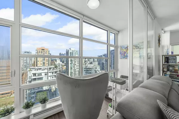 Vancouver, BC V6Z 0E3,1283 Howe ST #2303