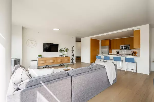 Port Moody, BC V3H 0E4,110 Brew ST #2502