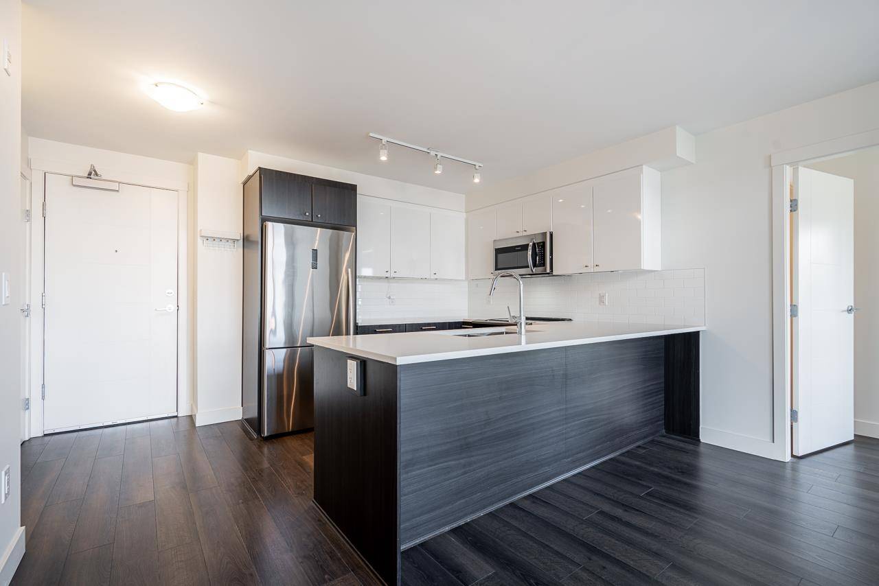 Port Moody, BC V3H 0J3,2525 Clarke ST #509