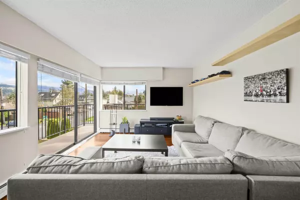 Port Moody, BC V3H 2P1,195 Mary ST #110