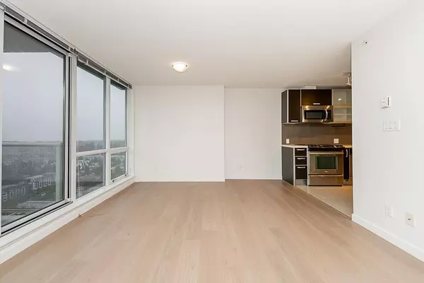 Surrey, BC V3T 0G5,13688 100 AVE #3306