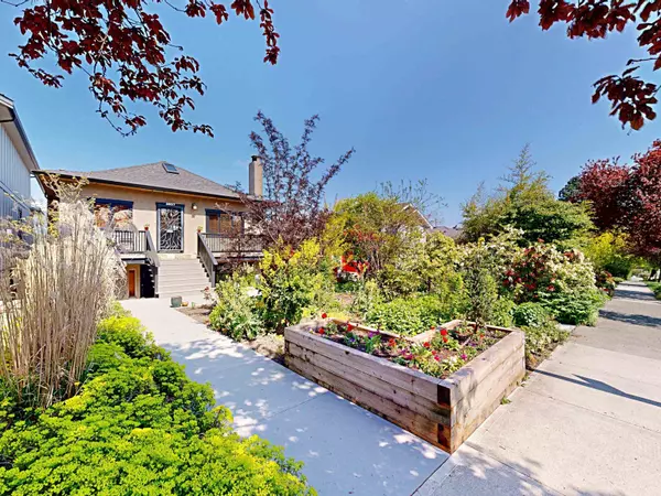 2837 Trinity ST,  Vancouver,  BC V5K 1E8