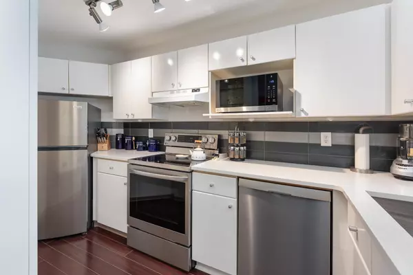 Richmond, BC V6Y 3W4,8611 General Currie RD #313