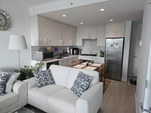 Coquitlam, BC V3J 0H6,518 Whiting WAY #403