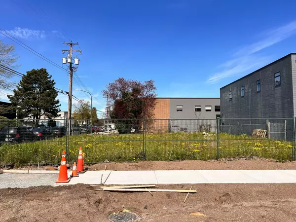 Burnaby, BC V5J 1L6,5507 Dorset ST