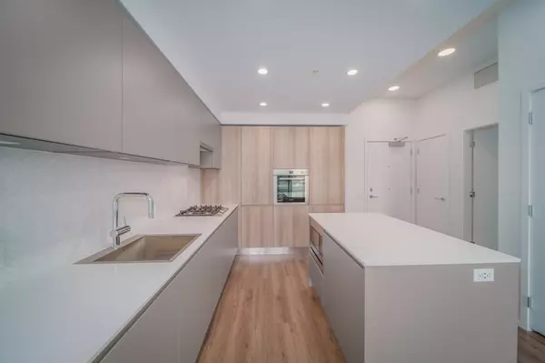 Burnaby, BC V3J 0M1,3809 Evergreen PL #603