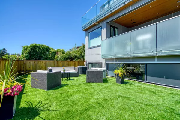 White Rock, BC V4B 2J5,14776 Thrift AVE