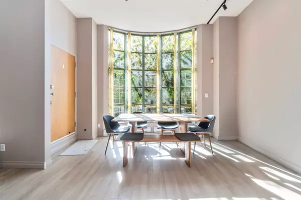 Vancouver, BC V6J 5G4,2288 Pine ST #108