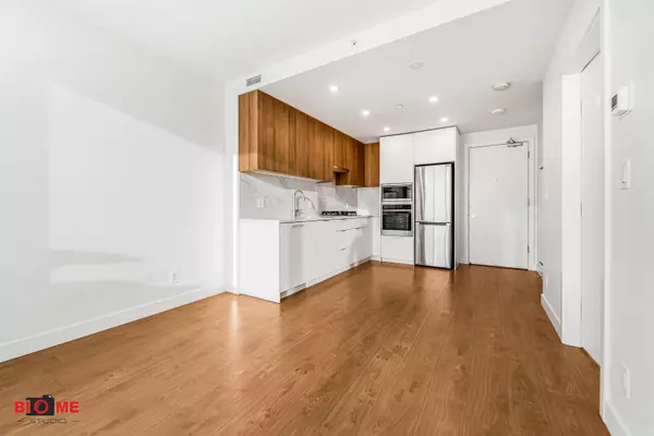 Surrey, BC V3T 0S4,13359 Old Yale RD #2308