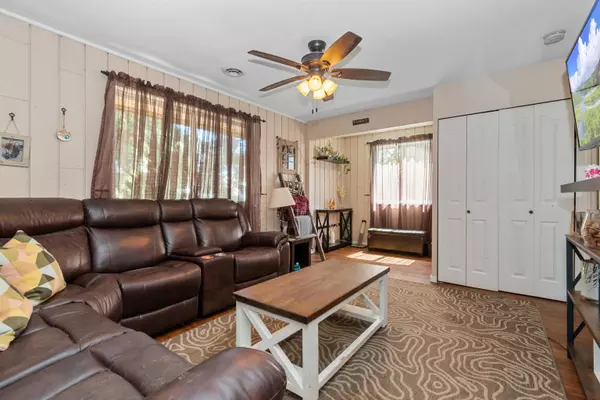 Sardis - Greendale, BC V2R 4K9,42655 Adams RD