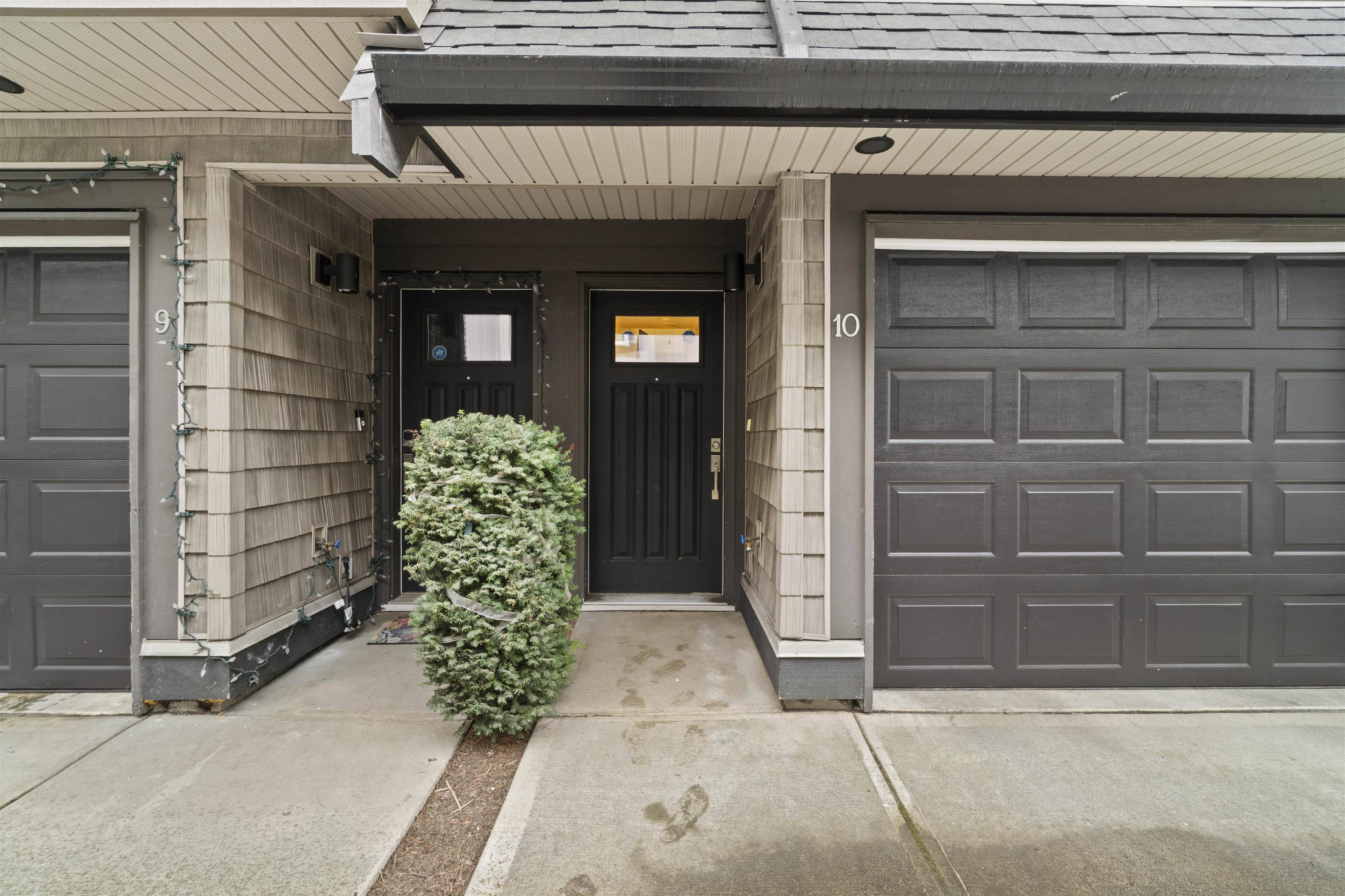 Surrey, BC V3S 9A6,15192 62a AVE #10