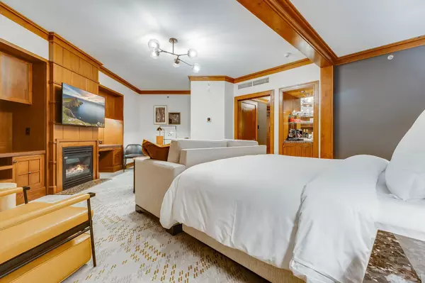 Whistler, BC V8E 0Y4,4591 Blackcomb WAY #707