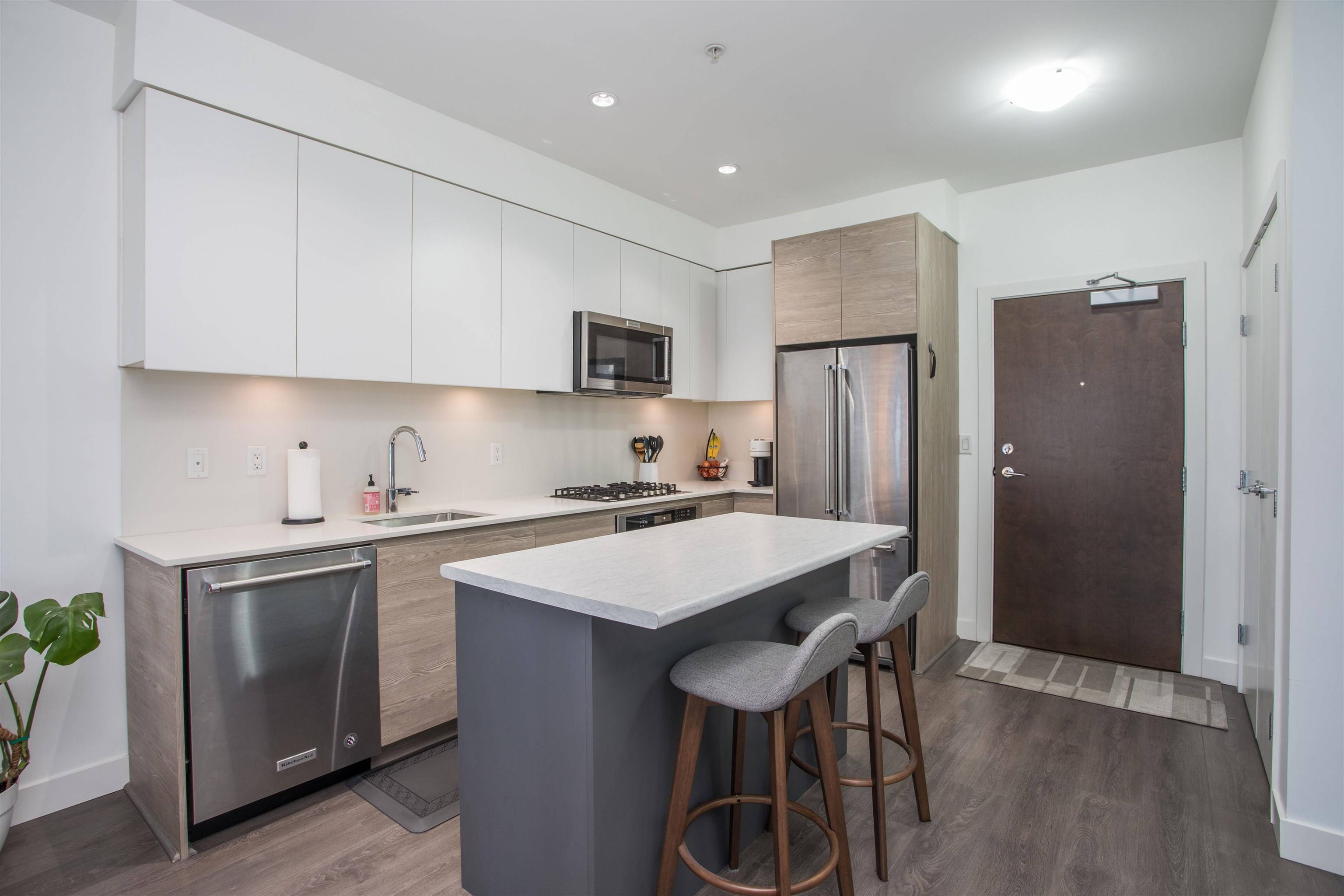 Burnaby, BC V5C 0J9,4468 Dawson ST #314