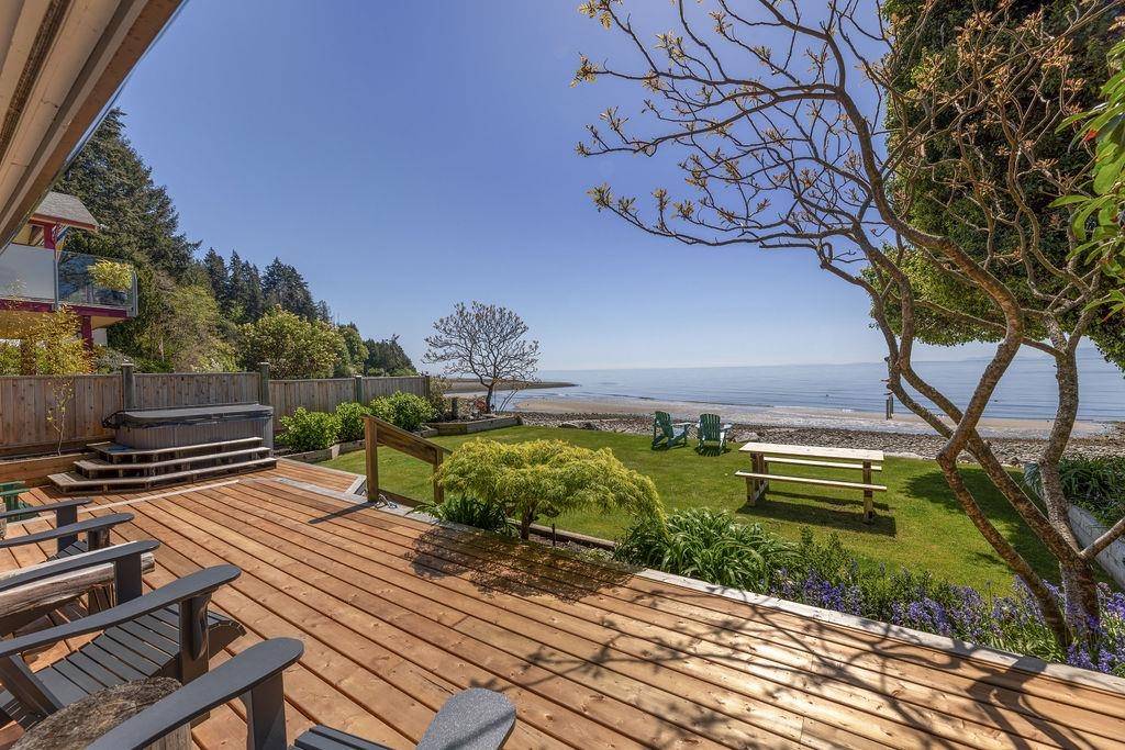 Roberts Creek, BC V0N 2W4,992 Stephens RD