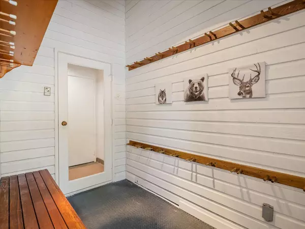 Whistler, BC V8E 0B1,2095 Chamonix CRES