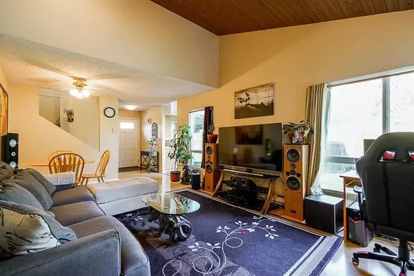 Surrey, BC V3S 5M8,6058 E Greenside DR