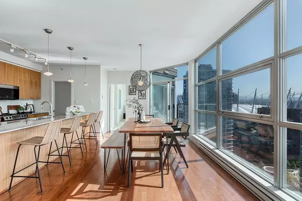 Vancouver, BC V6Z 3C2,989 Beatty ST #2503