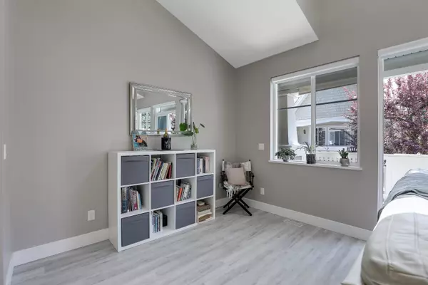 Surrey, BC V4P 3H9,2588 152 ST #58