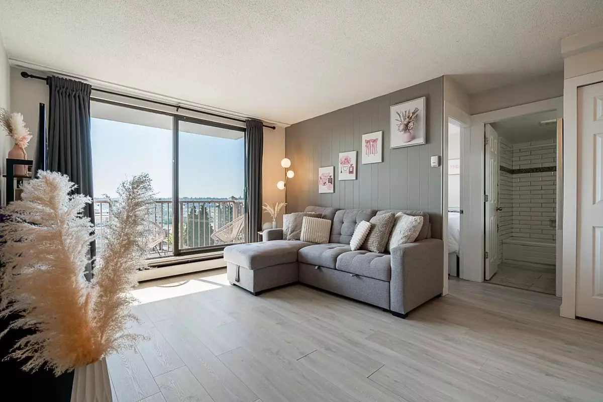 New Westminster, BC V3L 5C6,320 Royal AVE #408