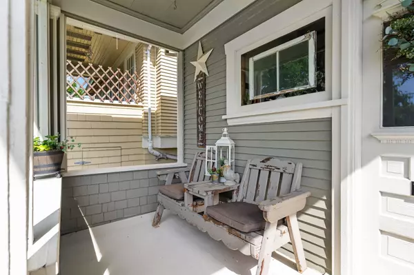 Port Coquitlam, BC V3C 1W5,2235 Hawthorne AVE
