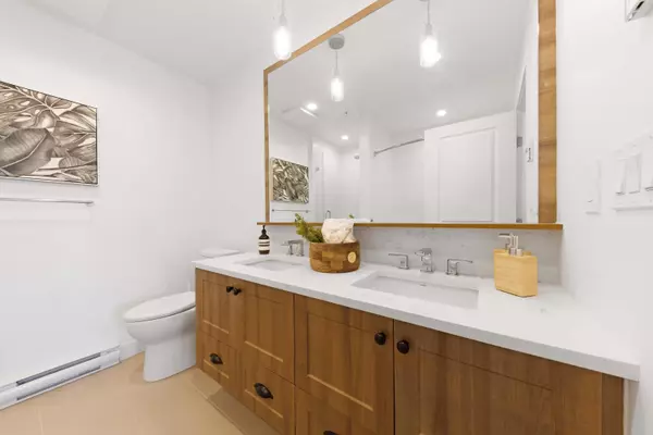 Langley, BC V2Y 3K5,20487 65 AVE #B213