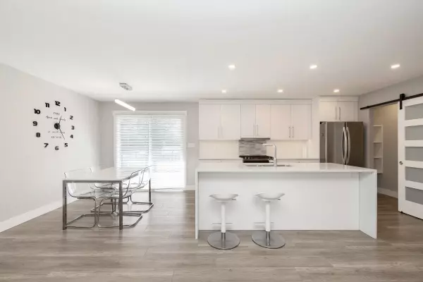 Maple Ridge, BC V2X 6P9,11881 229 ST