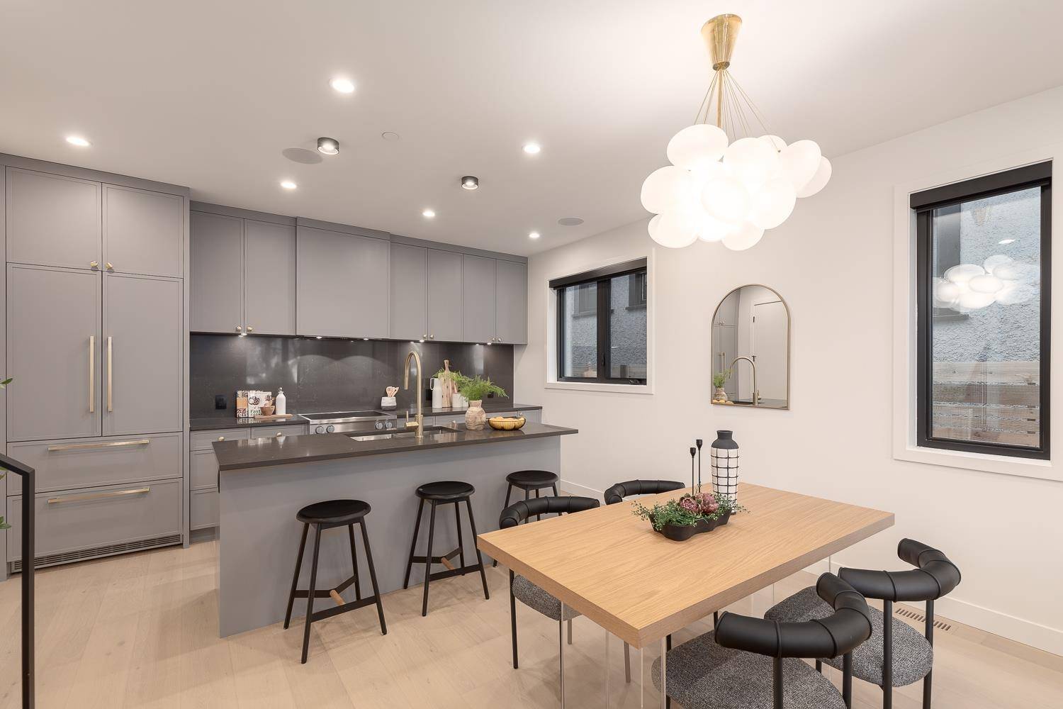 Vancouver, BC V6R 2S8,3858 W 13th AVE #1